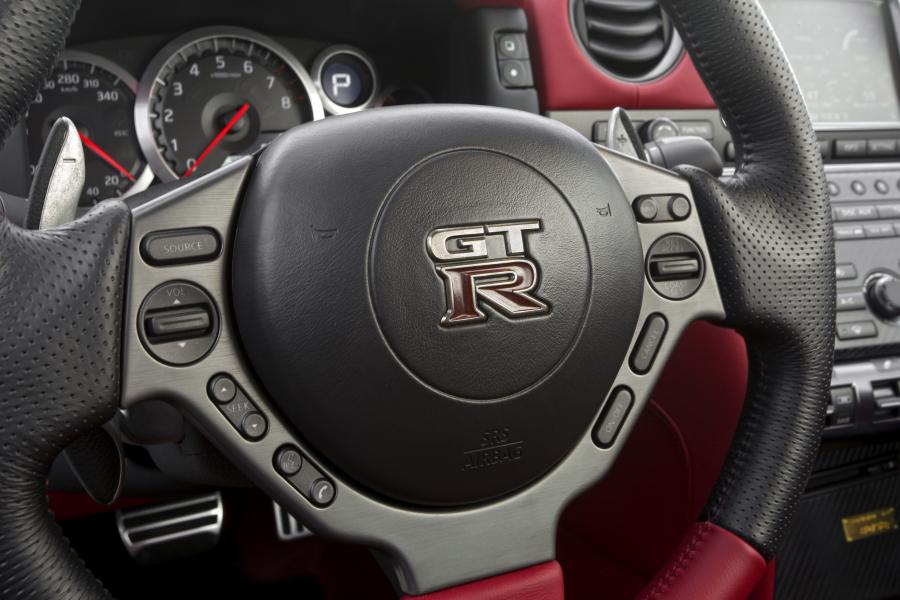  Nissan GT-R Egoist 2011 года  (фото 5 из 50)